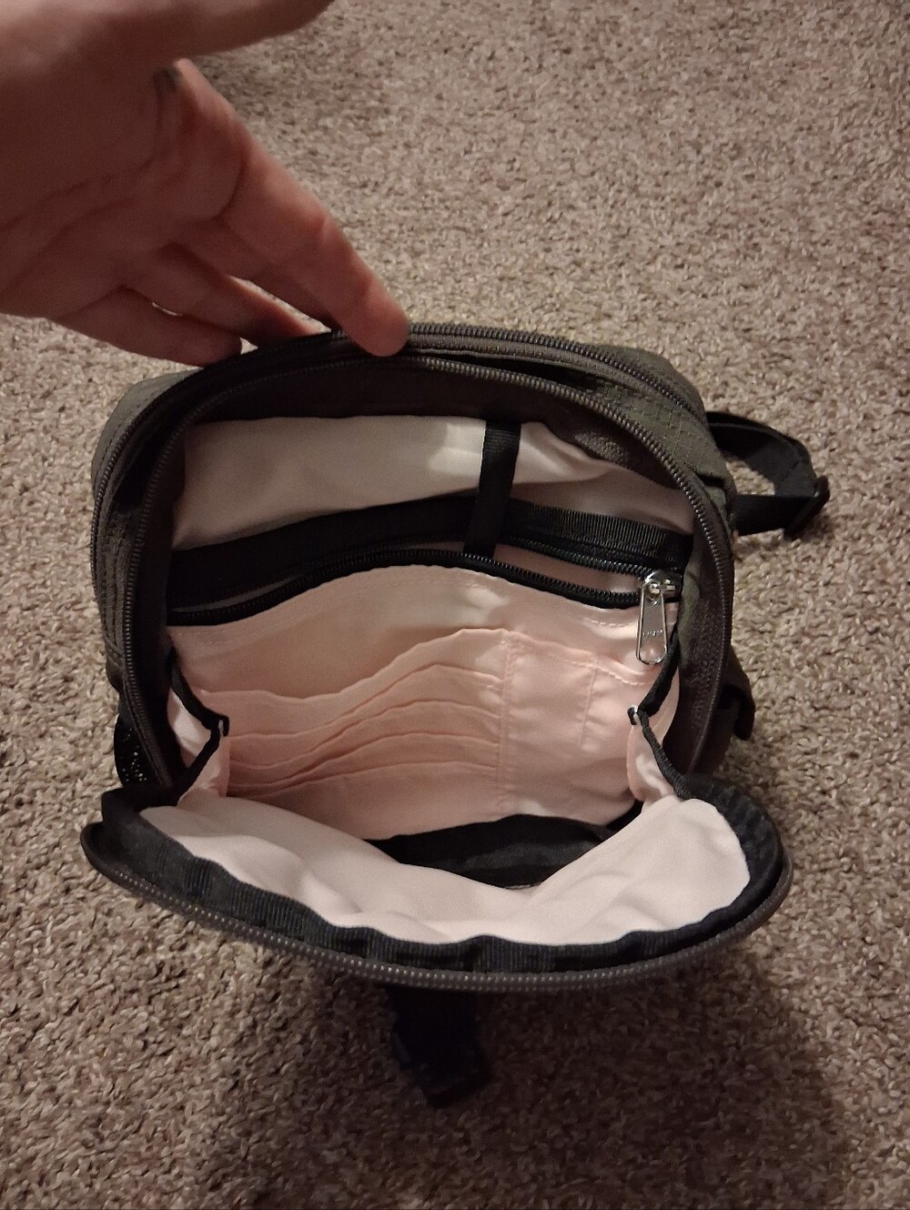 Eddie Bauer Army Green, Black & Pink Canvas Crossbody Sling Bag - Multi-Pocket - Picture 4 of 10